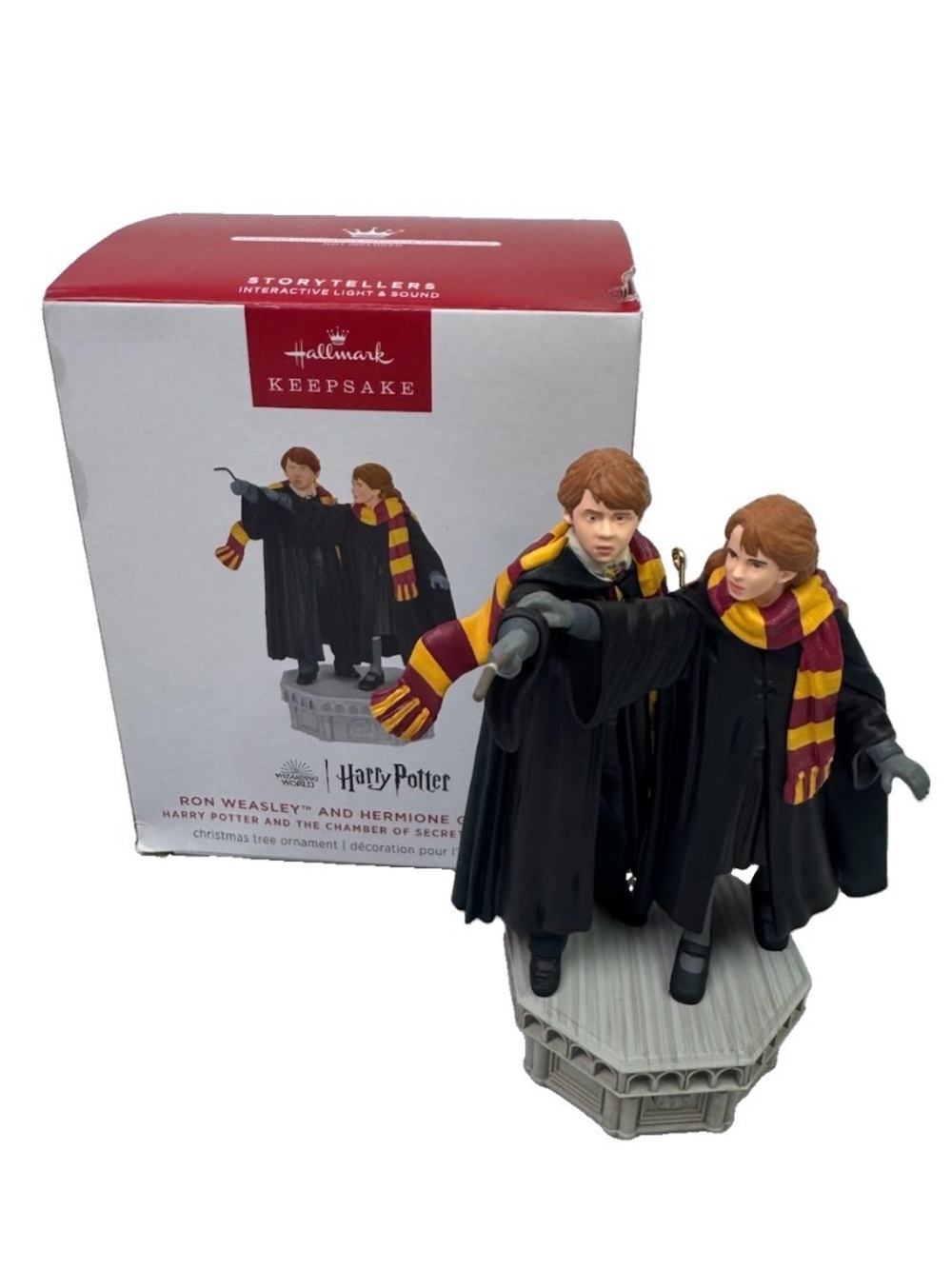 2024 Hallmark Ron Weasley And Hermione Granger Harry Potter Magic Ornament NIB